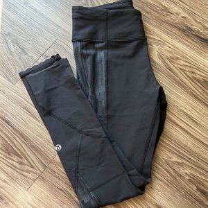 Lululemon scalloped bottom legging